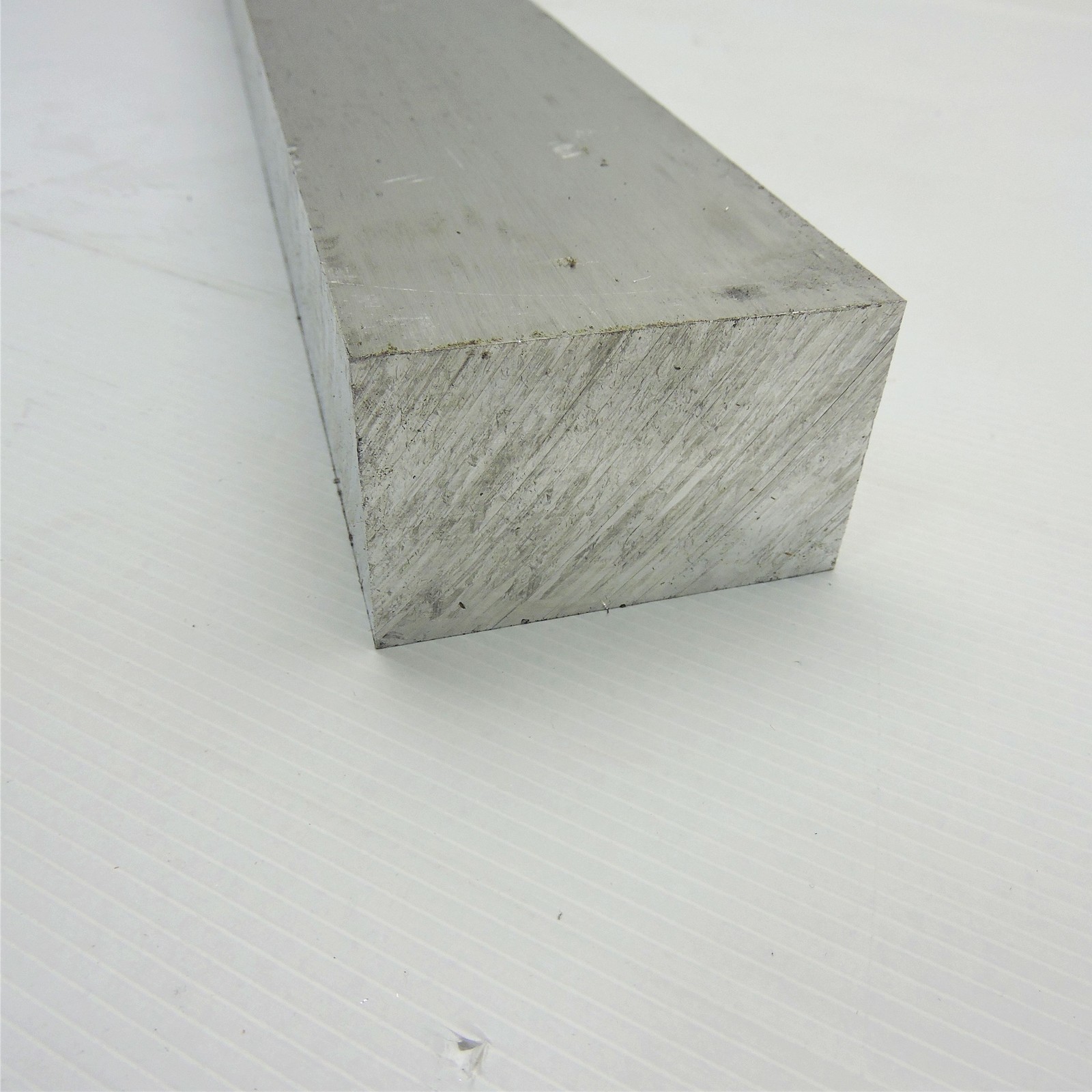 1.75″ thick 1 3/4 Aluminum 6061 PLATE 2.875″ x 15.5″ Long sku 107152