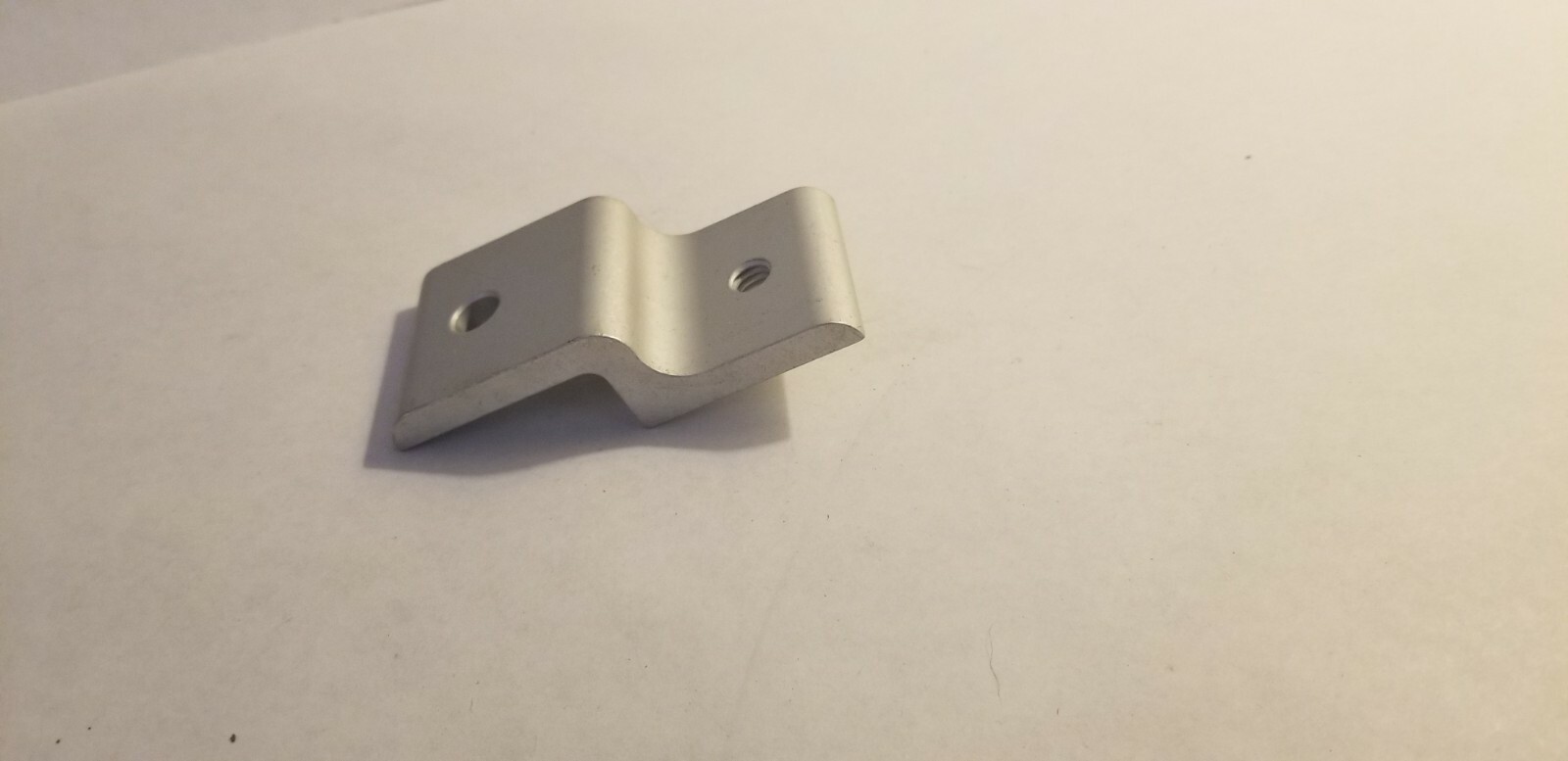80/20 2434 15 Series & Ready Tube Single Arm Narrow Panel Retainer