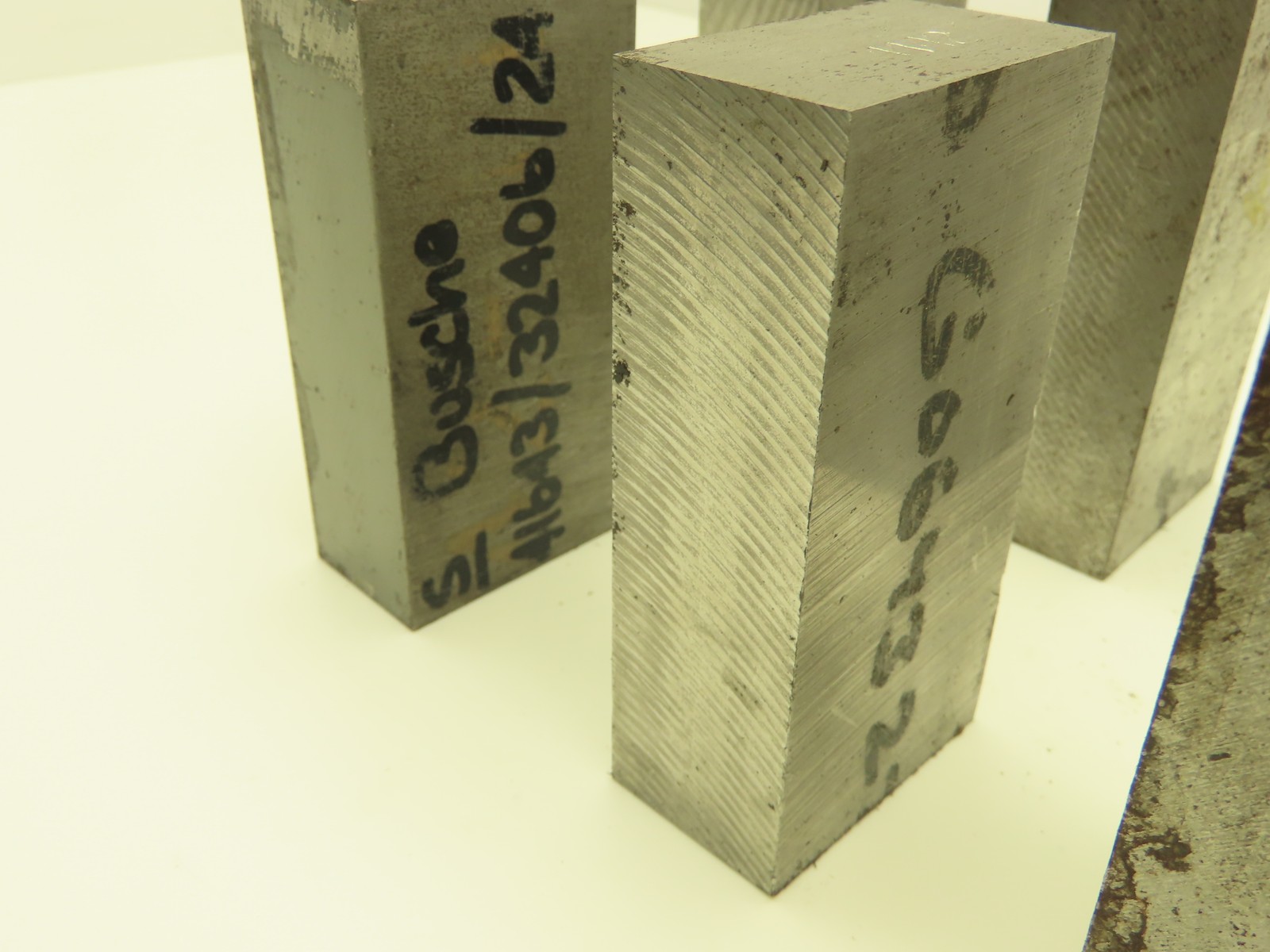 4140/4142 PH Alloy Steel Flat Bar Stock 1-1/4″x 2″x 4-1/4″L Lot of 6