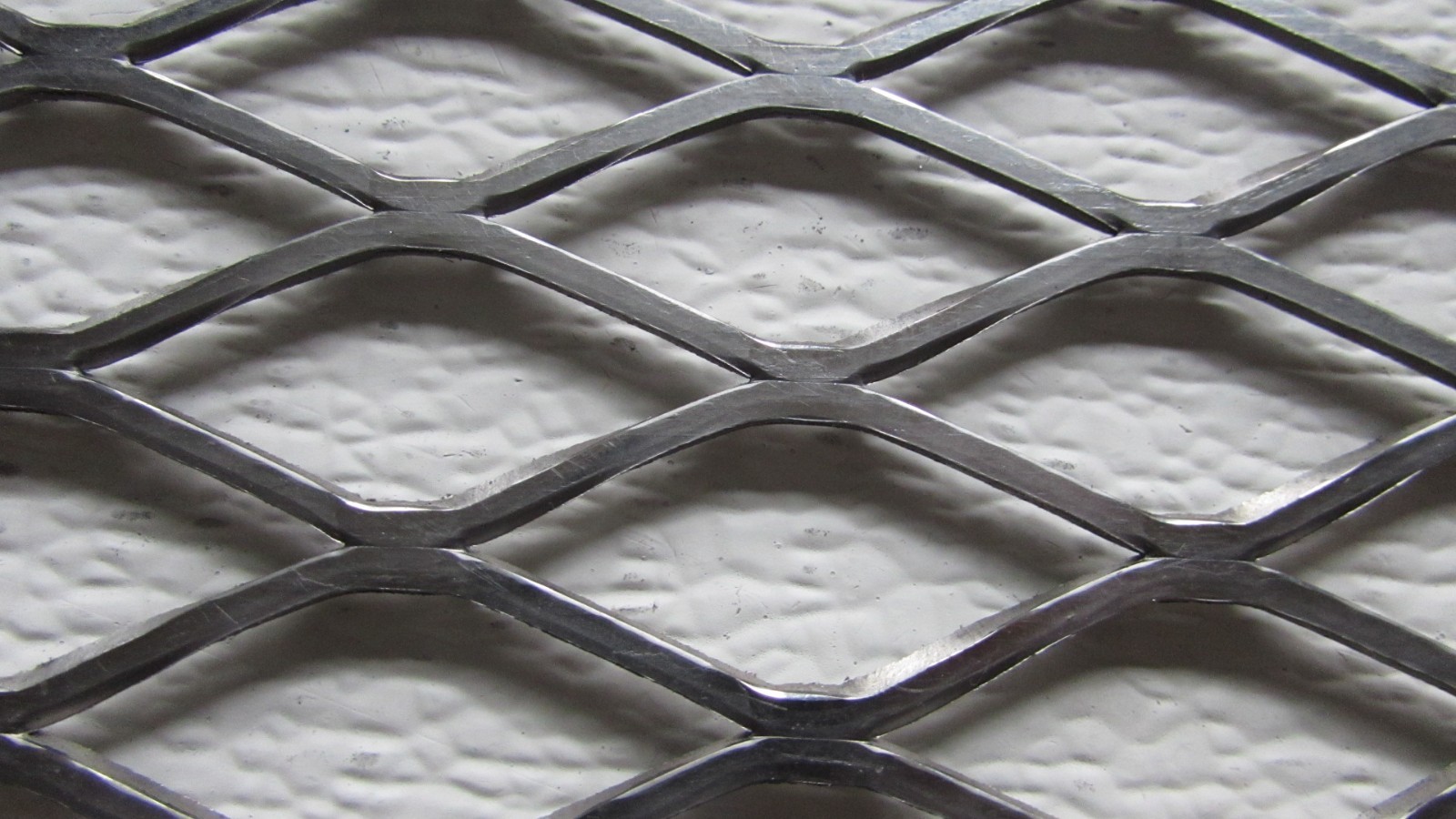 3/4#13- 304 STAINLESS STEEL FLATTENED EXPANDED METAL– 12″ X 18″
