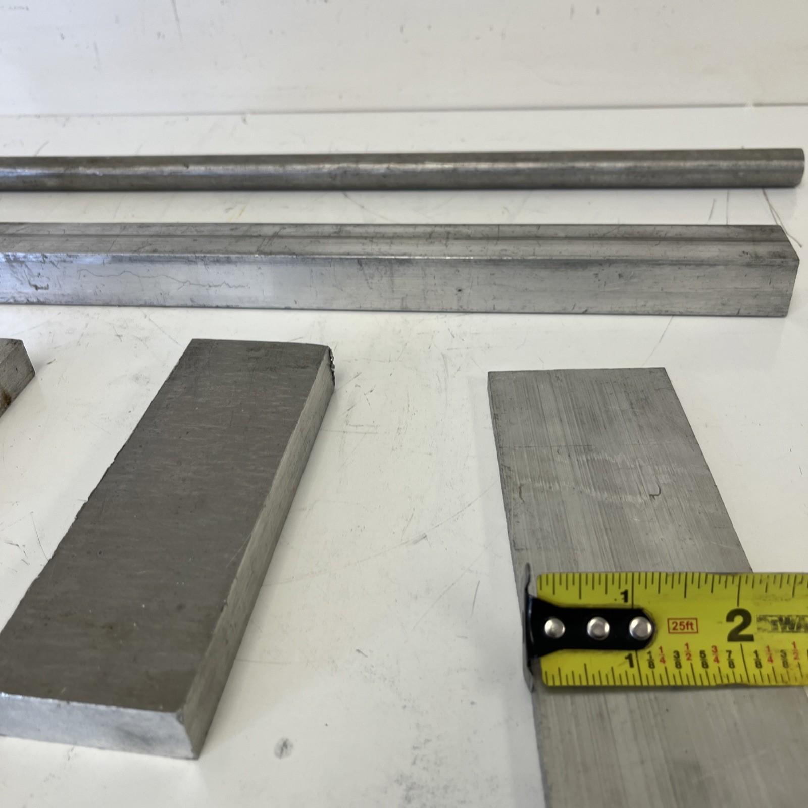 (6) Piece Aluminum Remnant Lot. See Pics .3/4” Down To 1/4”