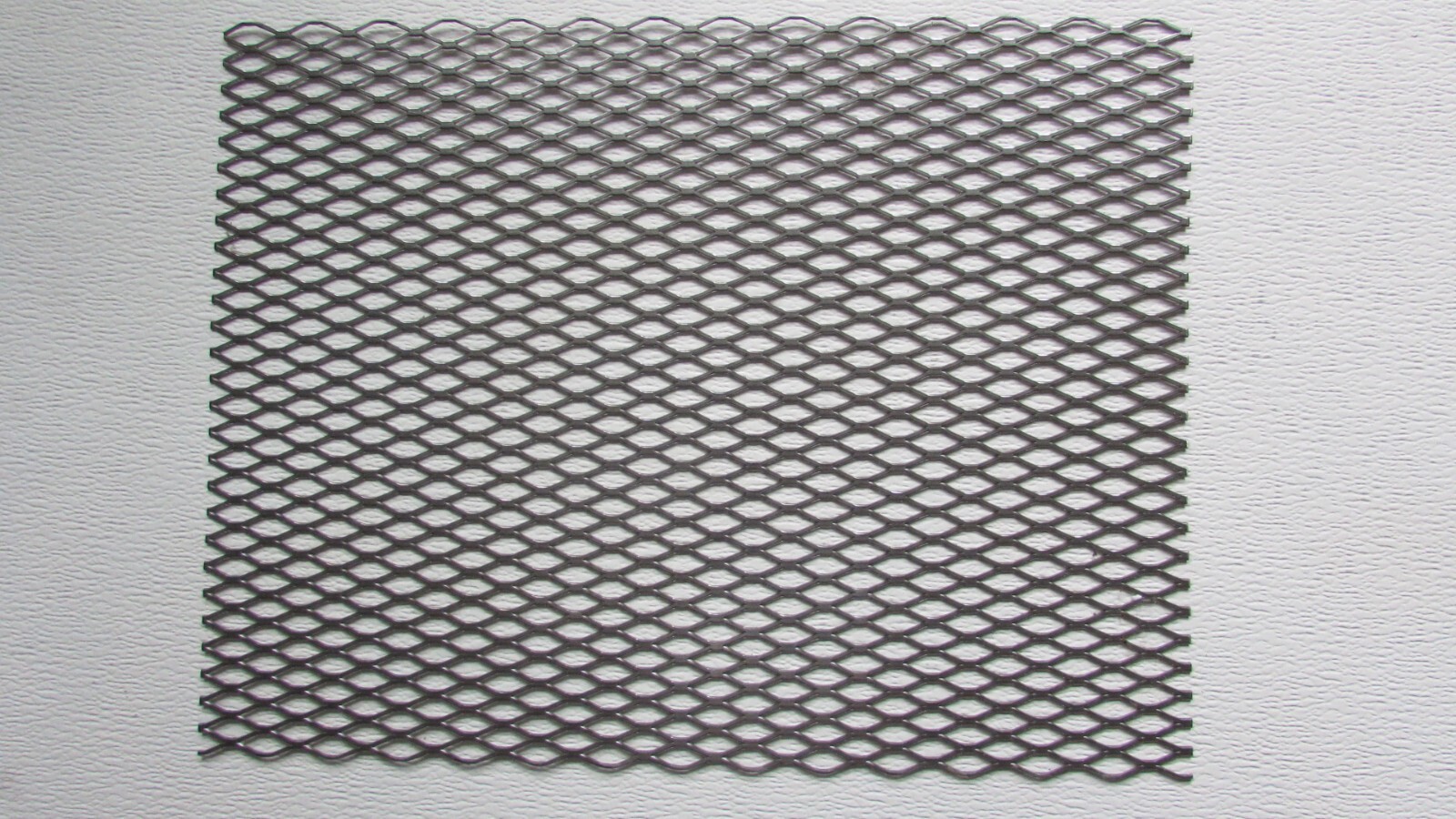 1/2″-#16 GAUGE- 304 STAINLESS STEEL FLATTENED EXPANDED METAL–10-1/2″ X 20-3/8″