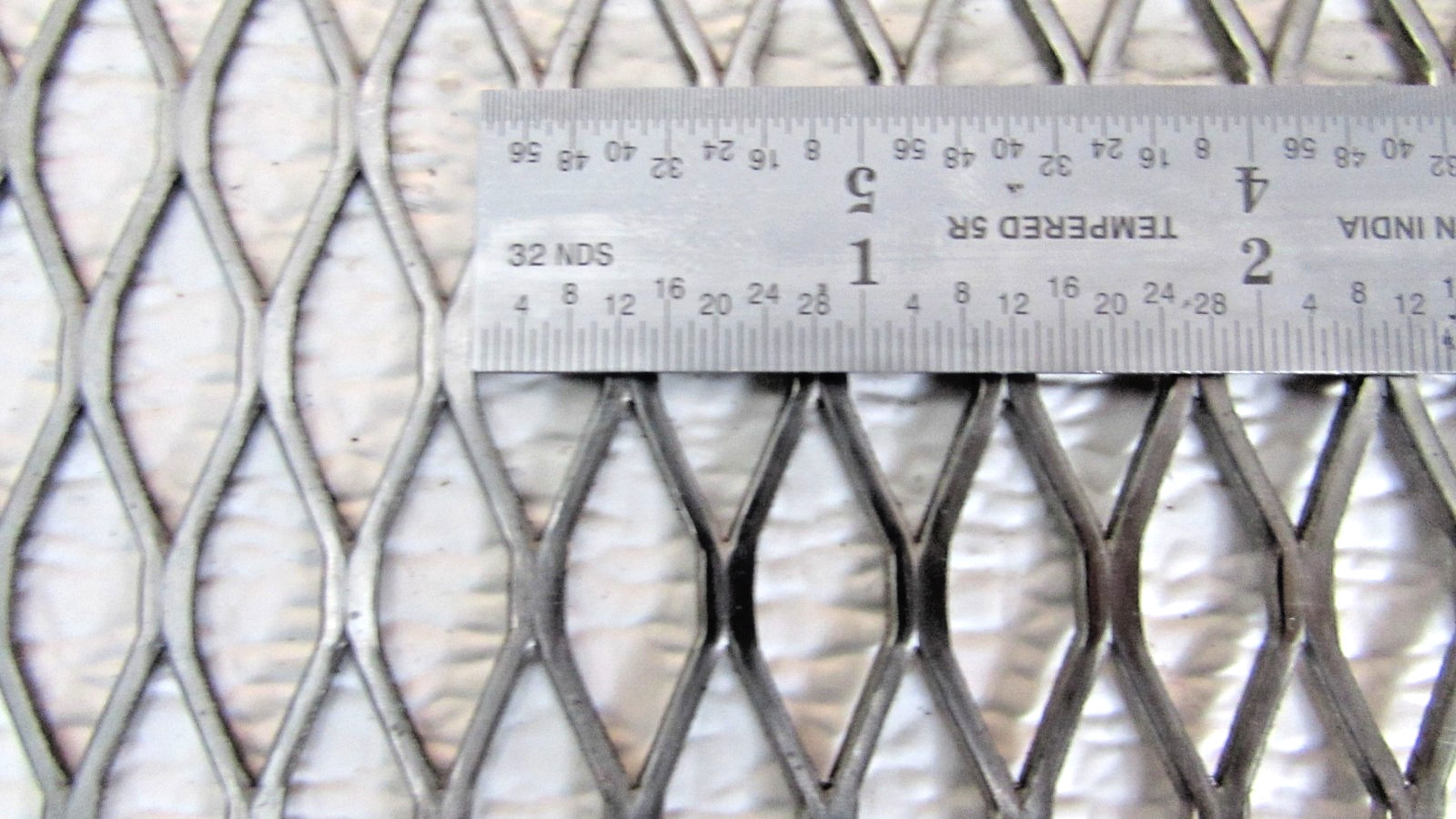 1/2-#16. 304 STAINLESS STEEL FLATTENED EXPANDED METAL 24″ X 24″