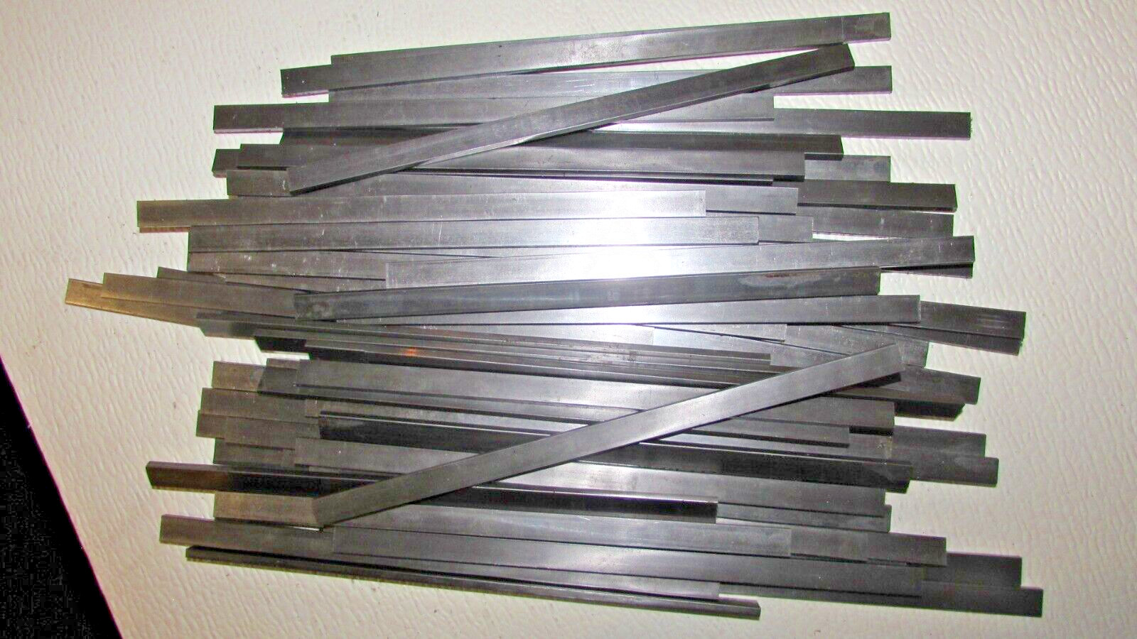 1/8″ THICK X 3/8″ WIDE X 9″ LONG CR 1018 FLAT BAR–200 PIECE LOT