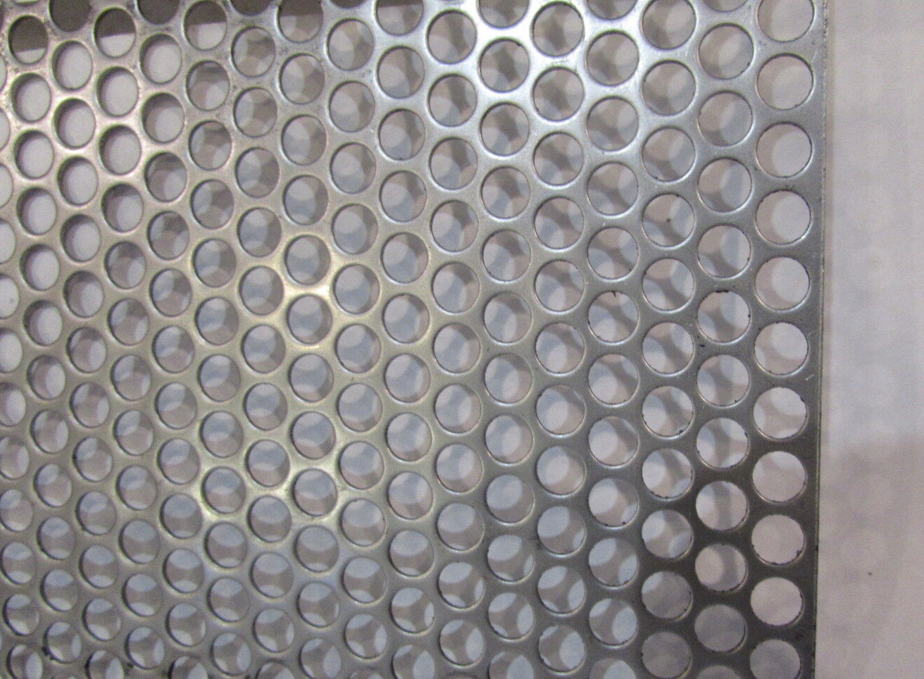 1/4″ HOLES 16 GAUGE 304 STAINLESS STEEL PERFORATED SHEET– 12″ X 12″