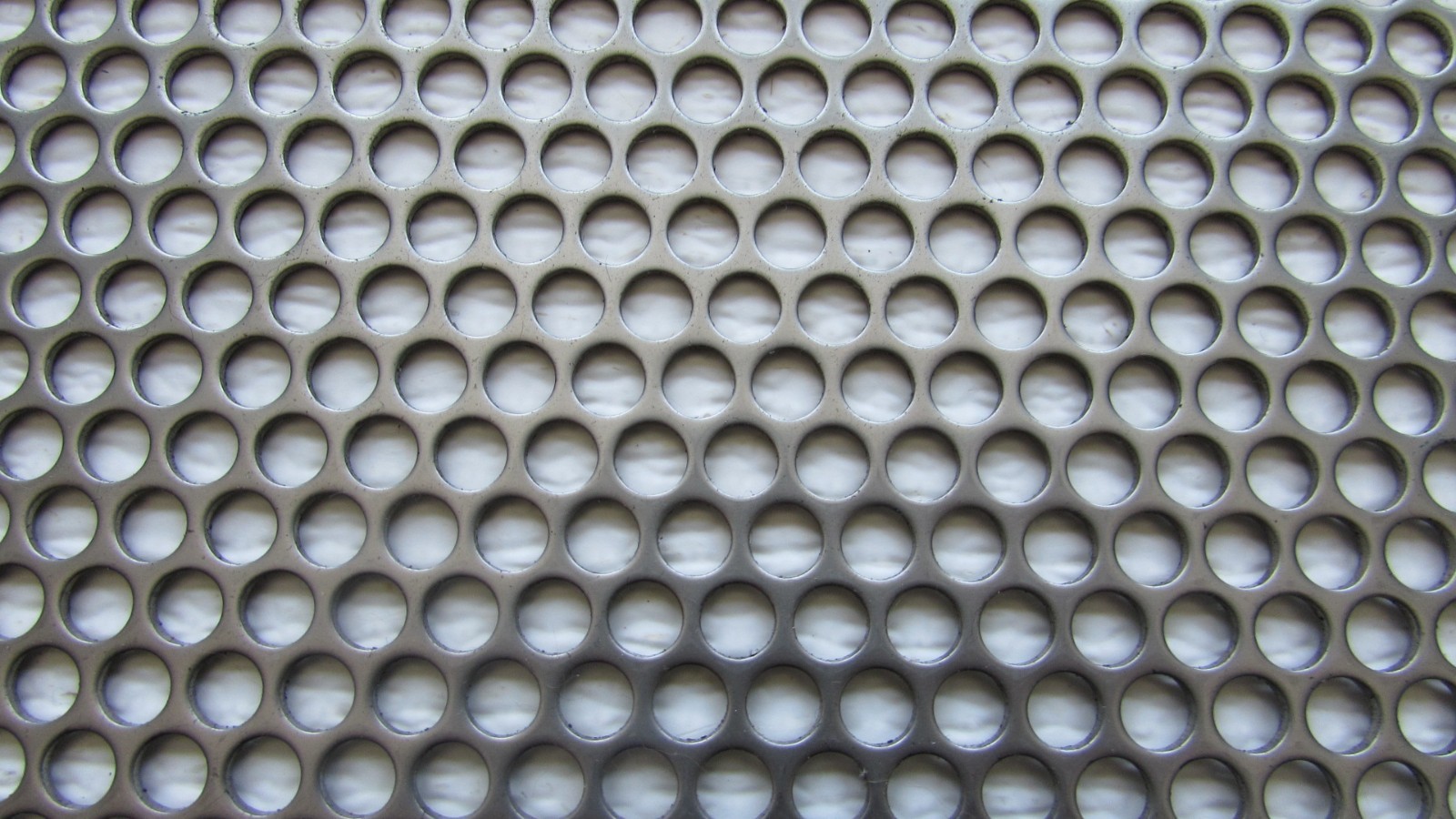 1/4″ HOLES–16 GA.-(0598)-304 STAINLESS STEEL PERFORATED SHEET—10-1/4″ X 24″