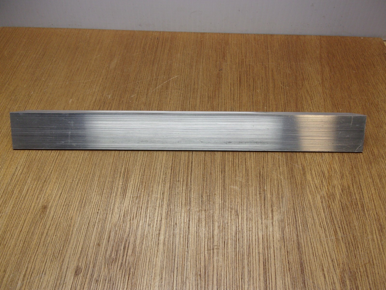 1-1/4″ Leg X 1/8″ X 12″ 6061 Aluminum Angle Stock