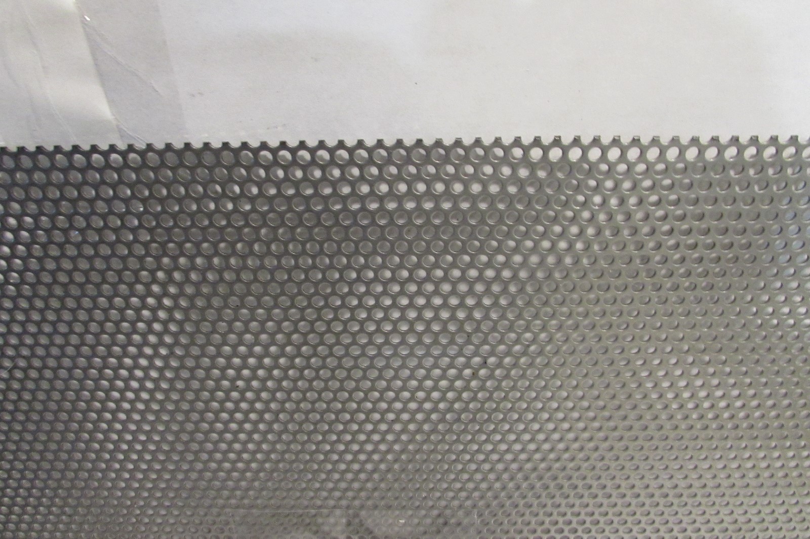 20 GAUGE 304 STAINLESS STEEL 1/8″ HOLES ON 3/16″ CENTERS 11-1/2″ x 23 “