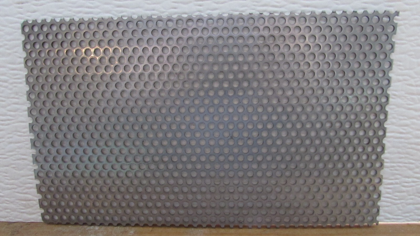 1/8″ HOLES–18 GAUGE 304 STAINLESS STEEL PERFORATED SHEET –3.5″ X 7″