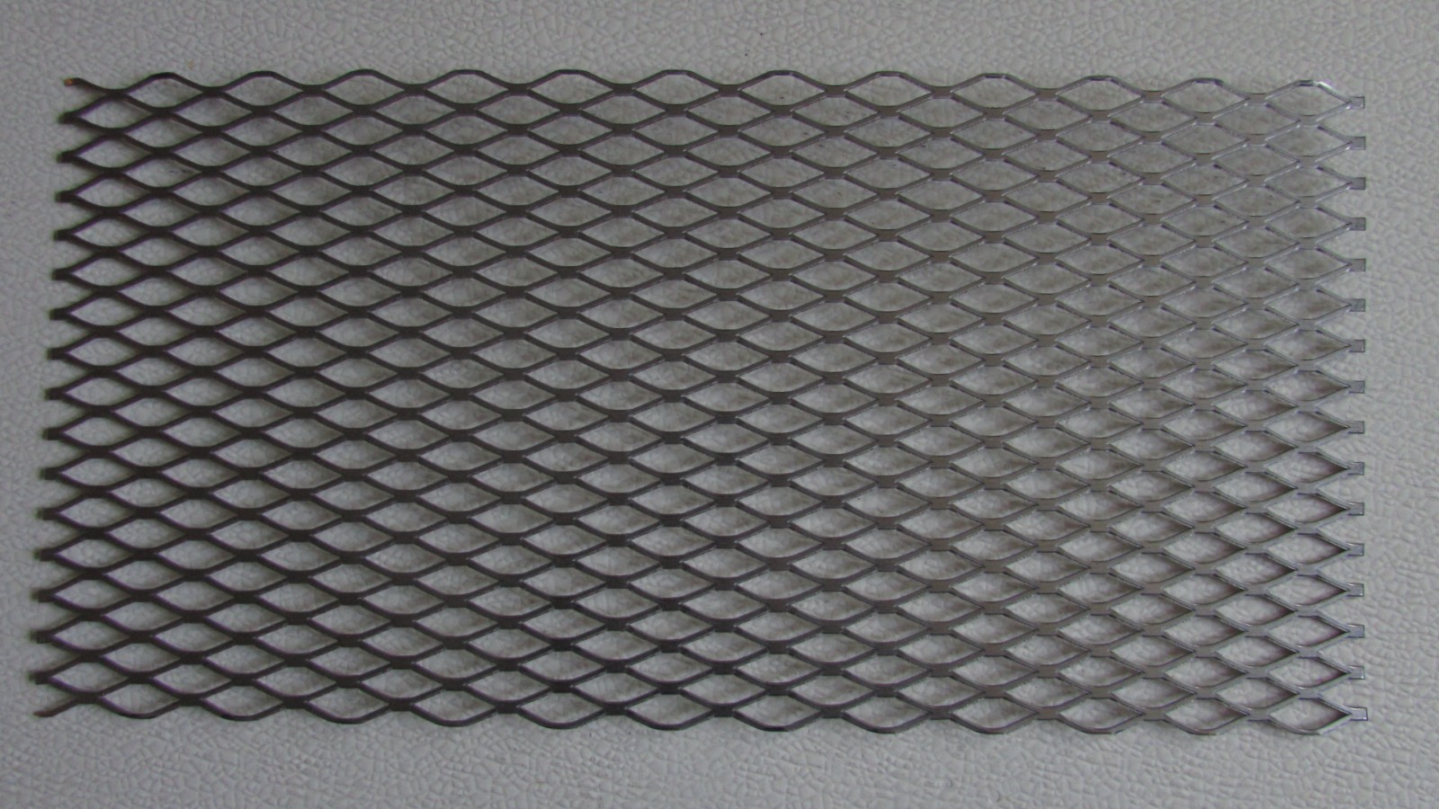 1/2″–#16. 304 STAINLESS STEEL FLATTENED EXPANDED METAL– 7-3/4″ x 16″