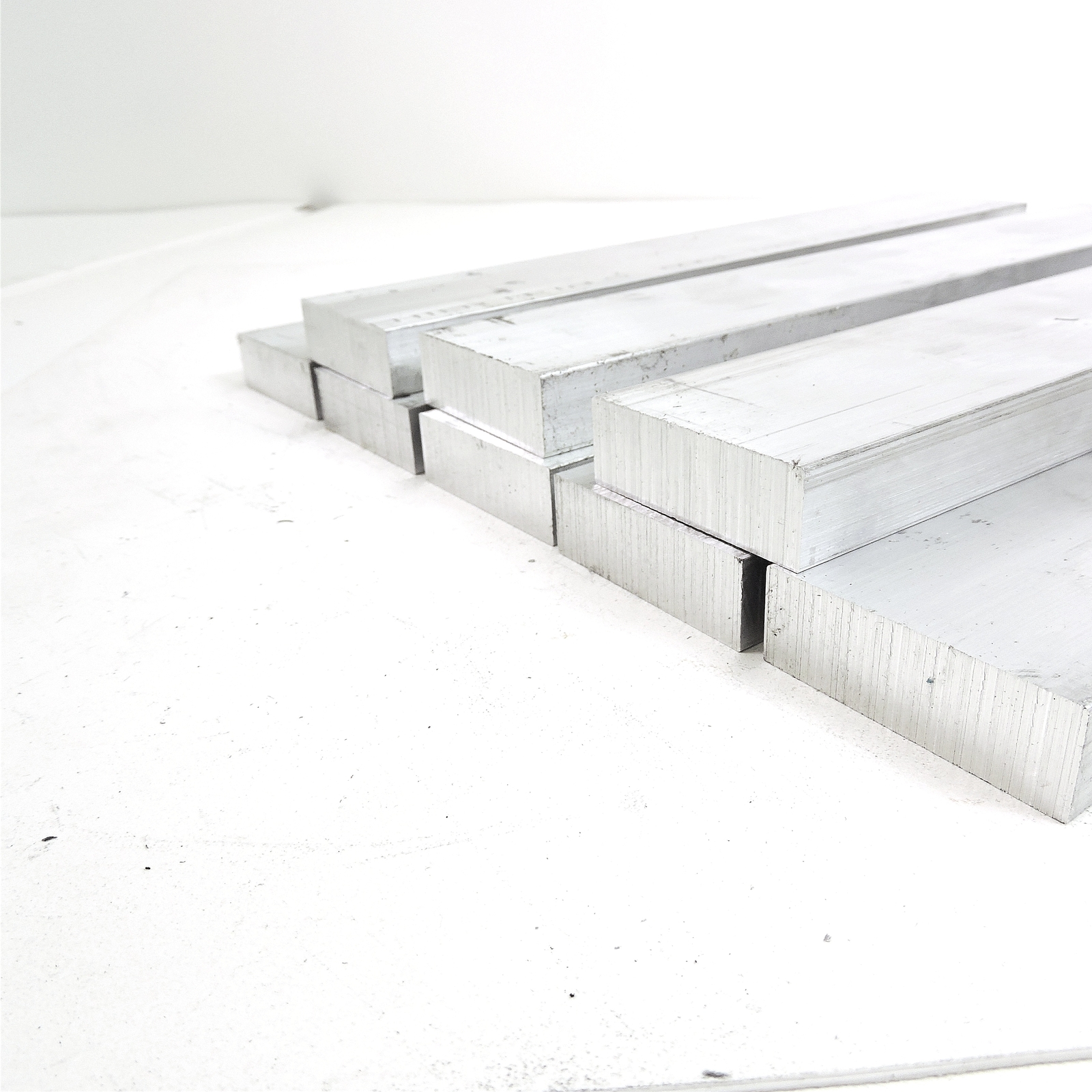 .625″ x 2″ Aluminum 6061 FLAT BAR 8.25″ Long new mill stock QTY 8 sku M446