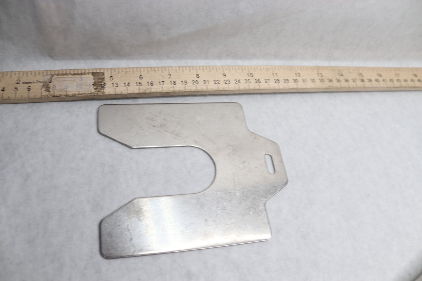 Slotted Shim 0.75″ Thickness x 5″ Length x 5″ Width x 1-5/8″ Gap Width