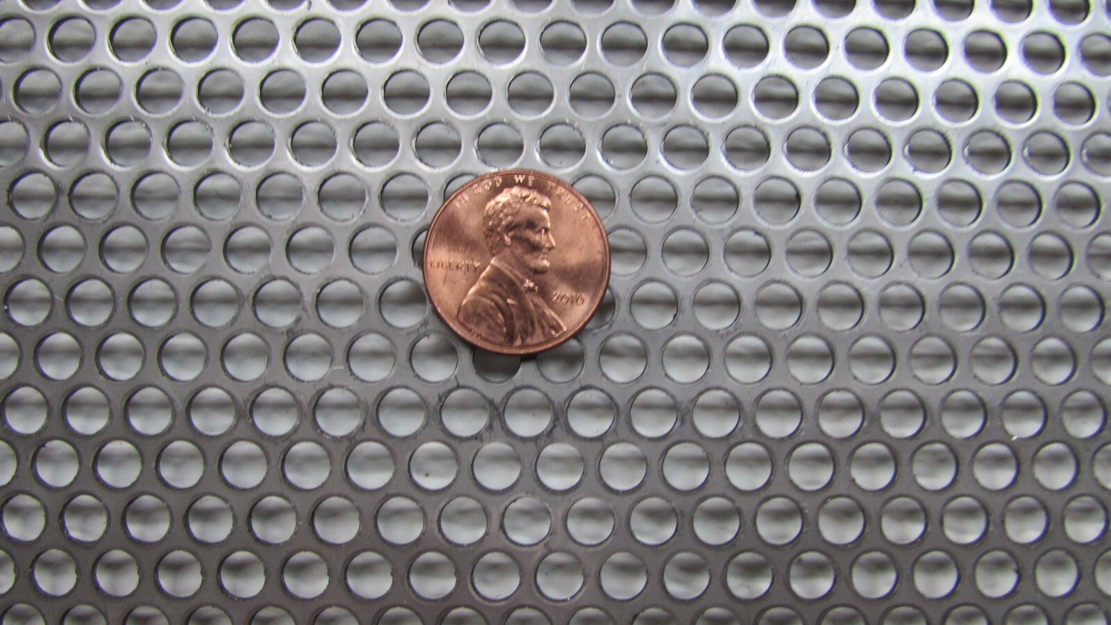 3/16″ HOLES-18 GAUGE-304 STAINLESS PERFORATED 11-1/2″ X 18″