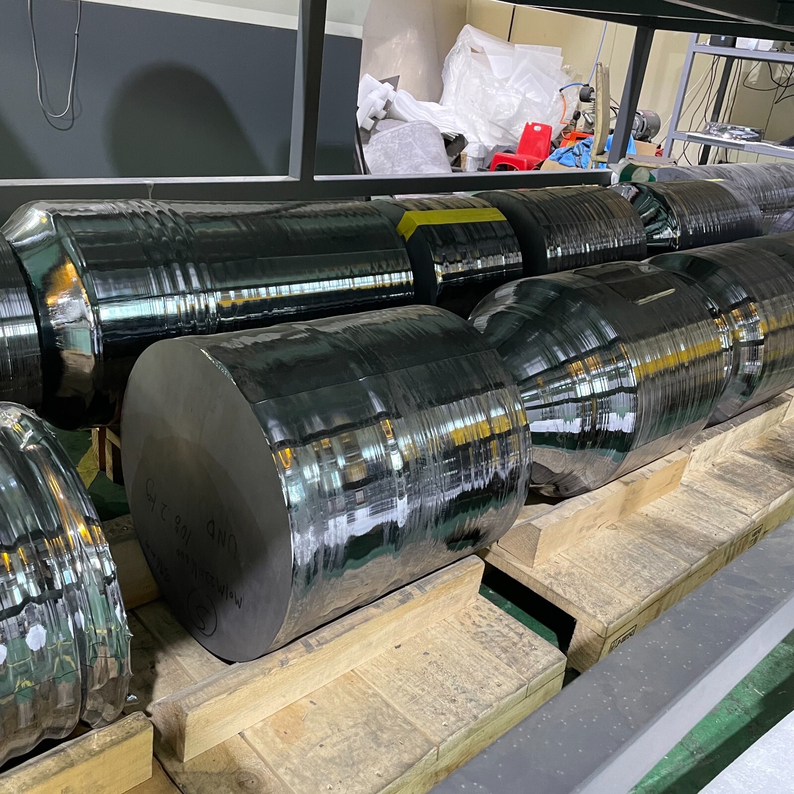 Large Diameter Silicon Ingot ( Diameter: 385mm / Resistivity: 0.02)