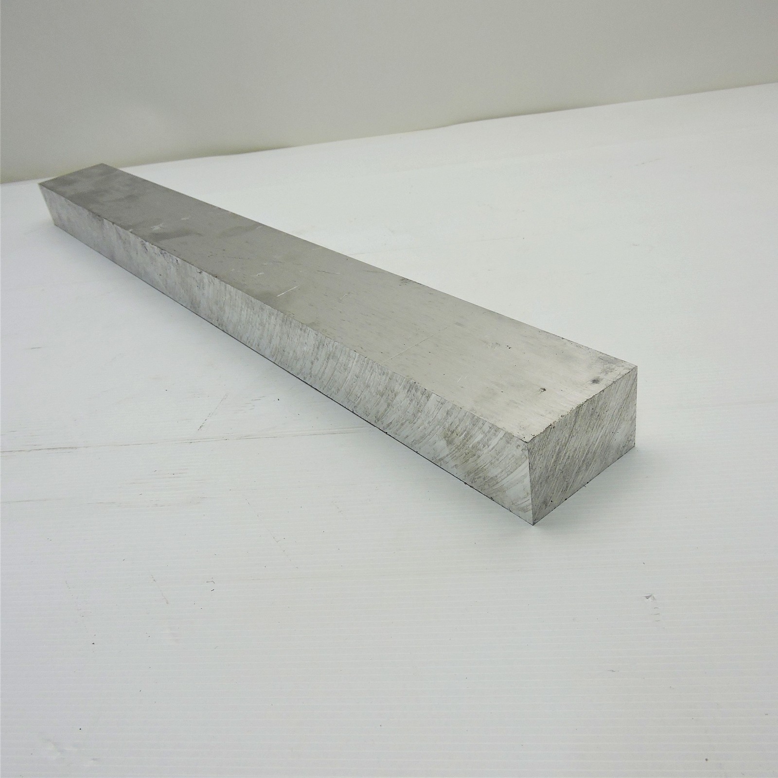 1.75″ thick 1 3/4 Aluminum 6061 PLATE 2″ x 32.375″ Long sku 186864