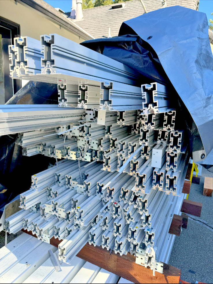 80/20 powder coated aluminum extrusion 2″X4″ in 8′, 10′, 12′, & 15′ lengths.