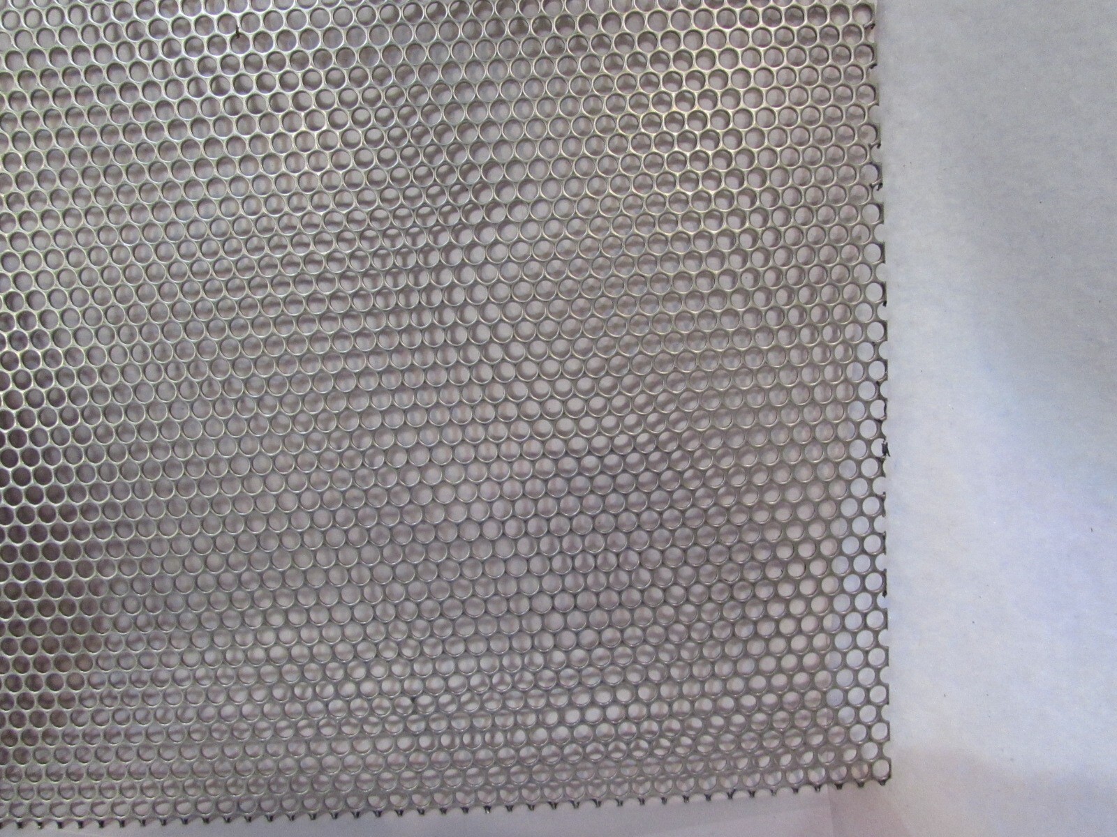 5/32″ HOLES–18 GAUGE– 304 STAINLESS STEEL PERFORATED SHEET –11″ x 12″