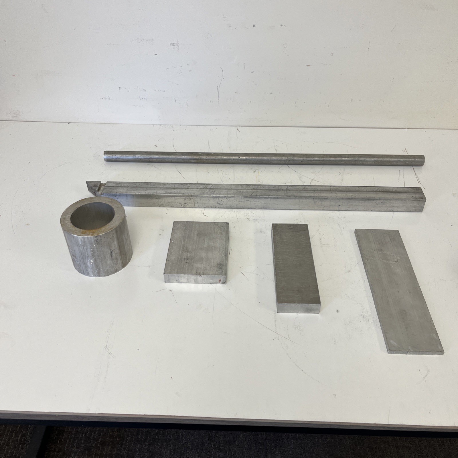 (6) Piece Aluminum Remnant Lot. See Pics .3/4” Down To 1/4”