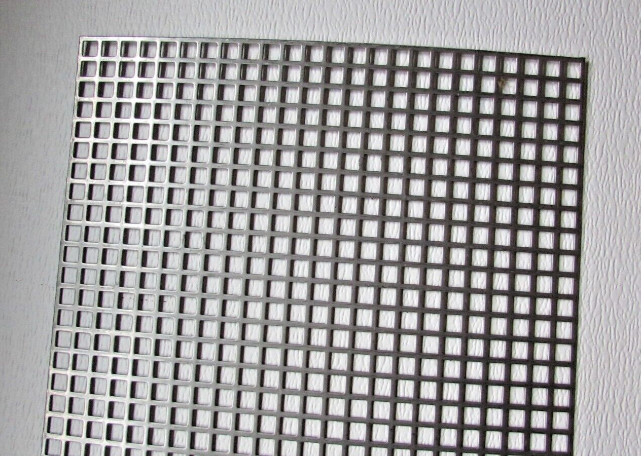 3/8″ SQUARE HOLE PERFORATED CARBON STEEL METAL 16 GA.- —-12″ X 24″