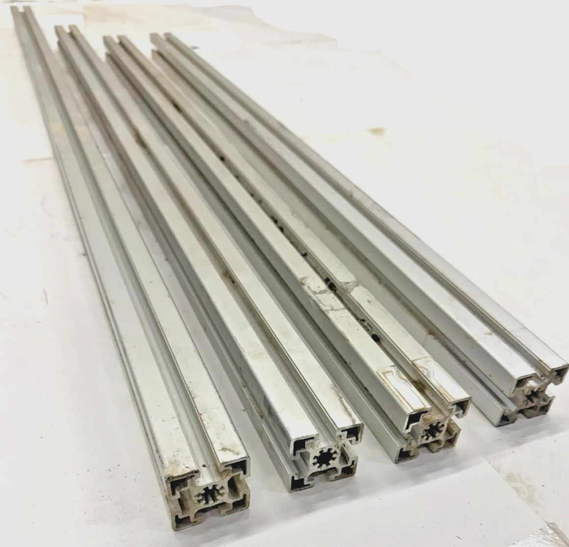 80/20 45MM ASST LENGTHS, 45-4545, (LOT OF 4), 43-3/4″ TO 58-1/8″, 4 OPEN SLOTS