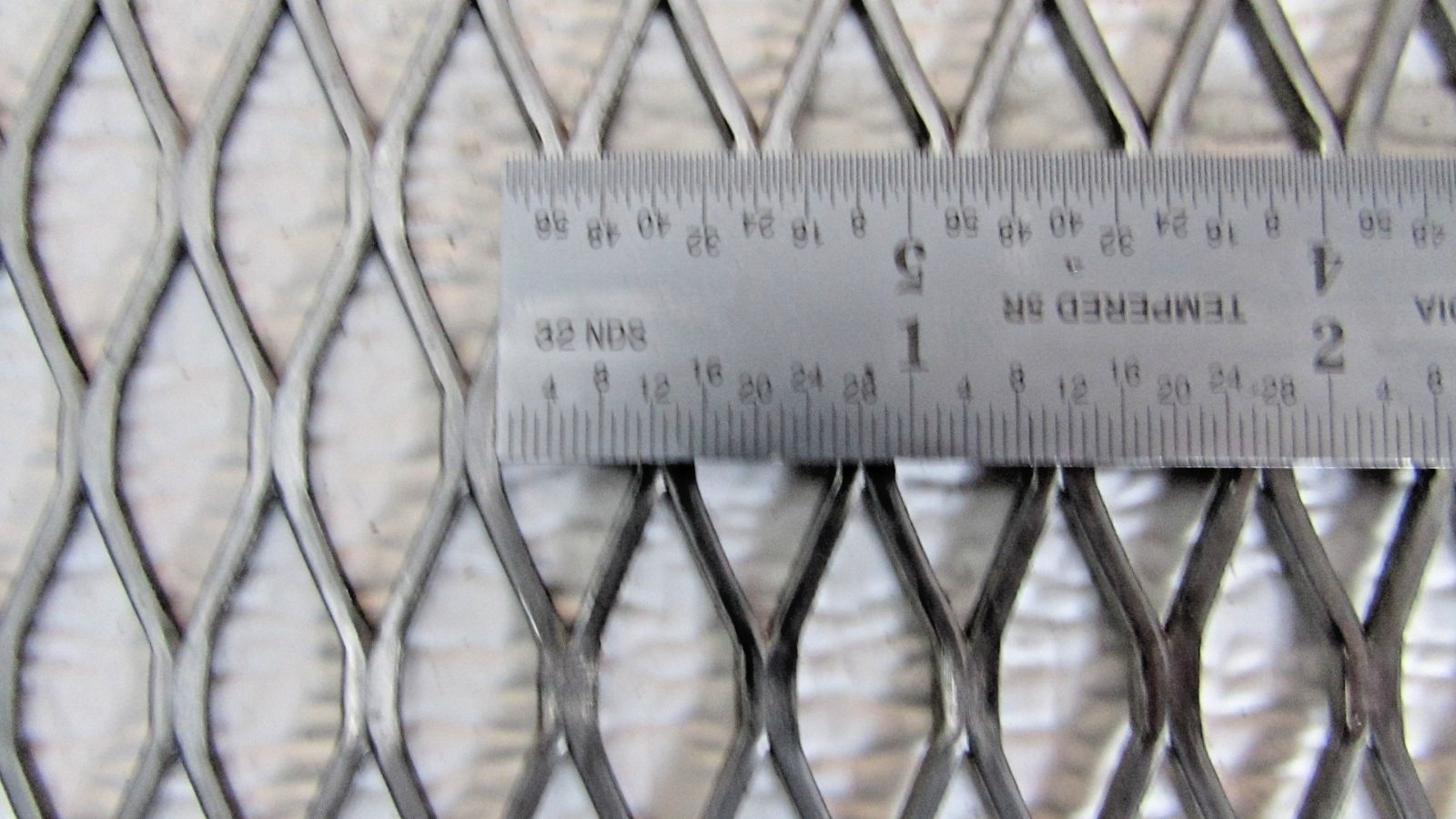 1/2-#16. 304 STAINLESS STEEL FLATTENED EXPANDED METAL 24″ X 24″