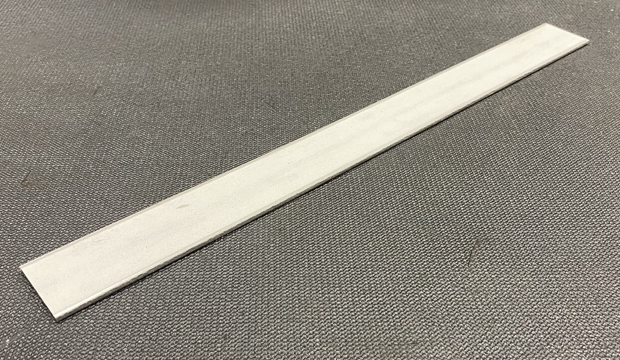 1/8″ Thickness 304 / 304L Stainless Steel Flat Bar 0.125″ x 1.5″ x 16″ Length