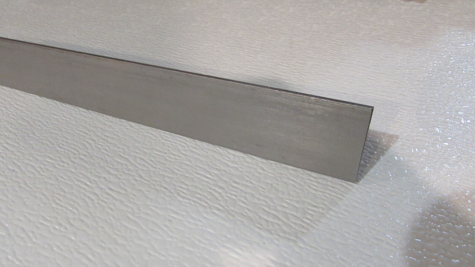 1/8″ x 1-1/2″ X 12″ 304 STAINLESS STEEL FLAT BAR