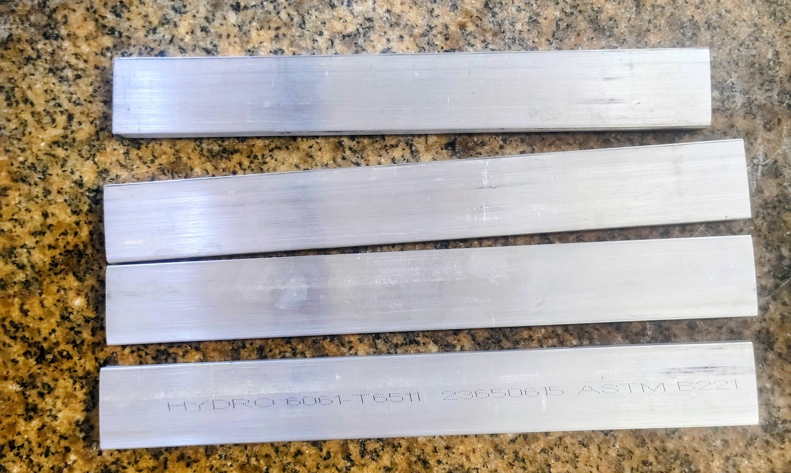 🗽6061 ALUMINUM STICK 3/8 X 1-1/2