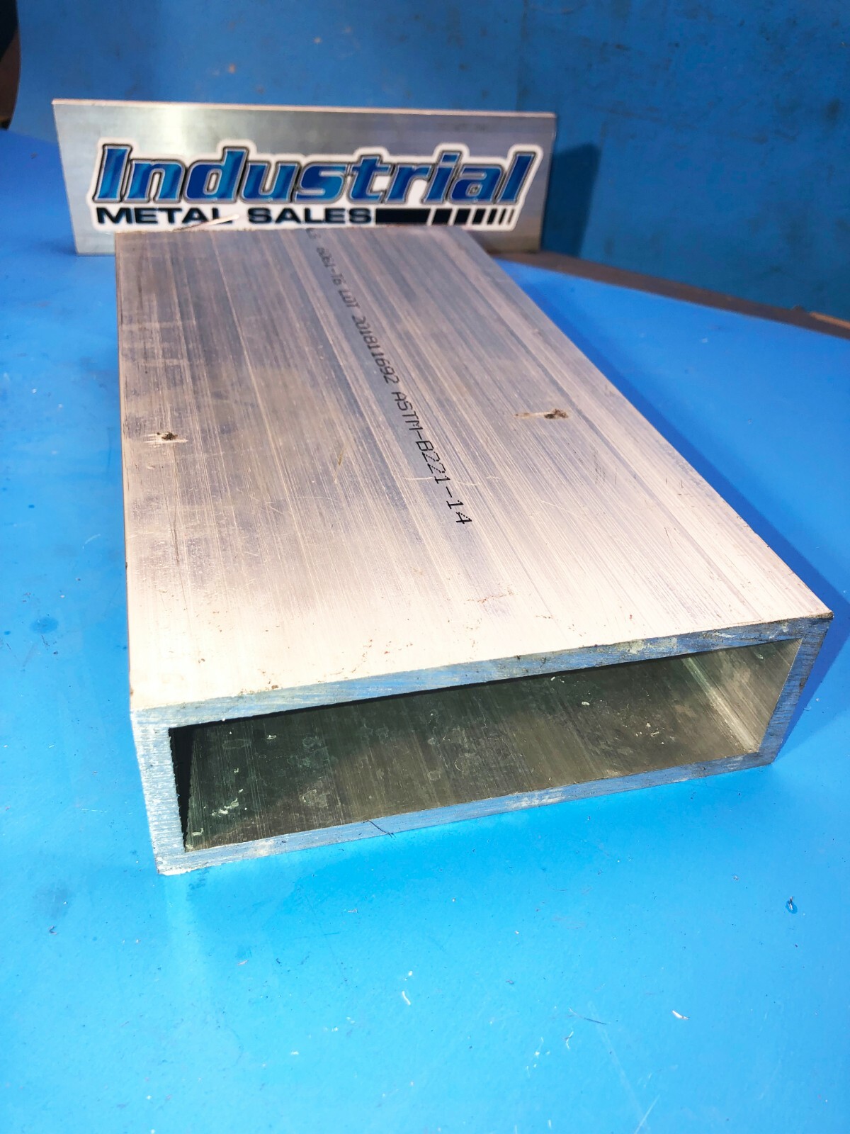 6061 T6 Aluminum Rectangle Tube 2″ x 6″ x 36″ x 1/4″– 2″ x 6″ x .250″ Wall