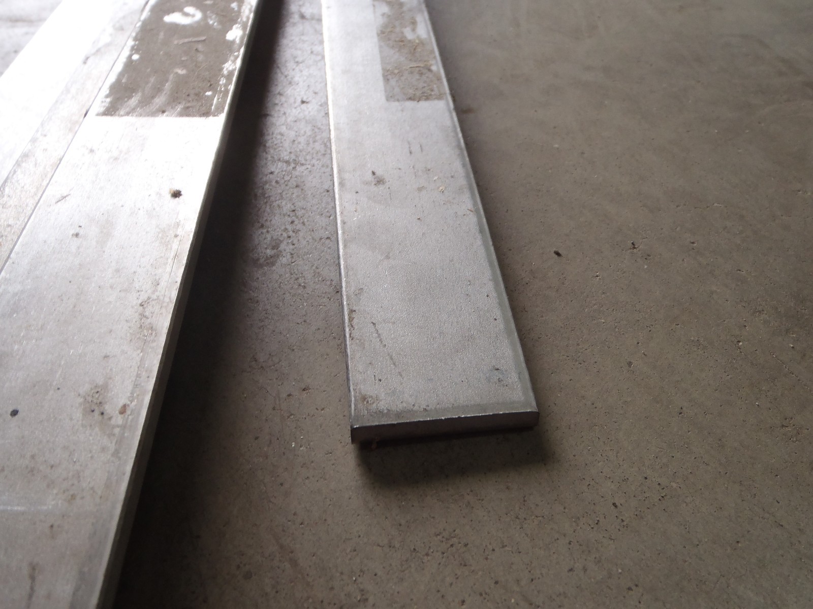 Stainless Steel Flat Bar Stock 1-1/2″ X 1/4″ X 10′ Ft ASTM A240 TP304 LOT OF 4