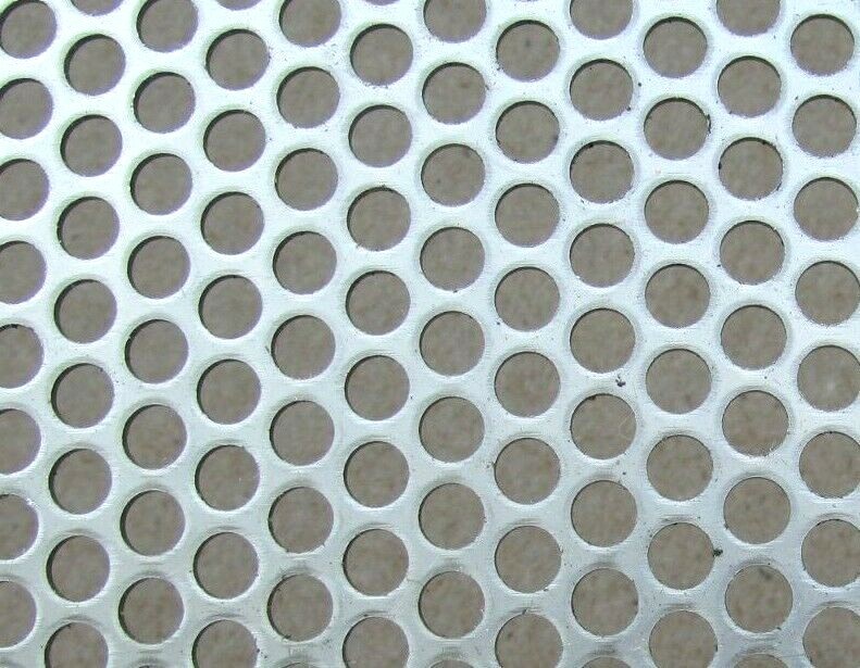 =3/16 HOLES=20 GA.-(.037)-304 STAINLESS PERFORATED 11-3/4″ X 23-1/2″===