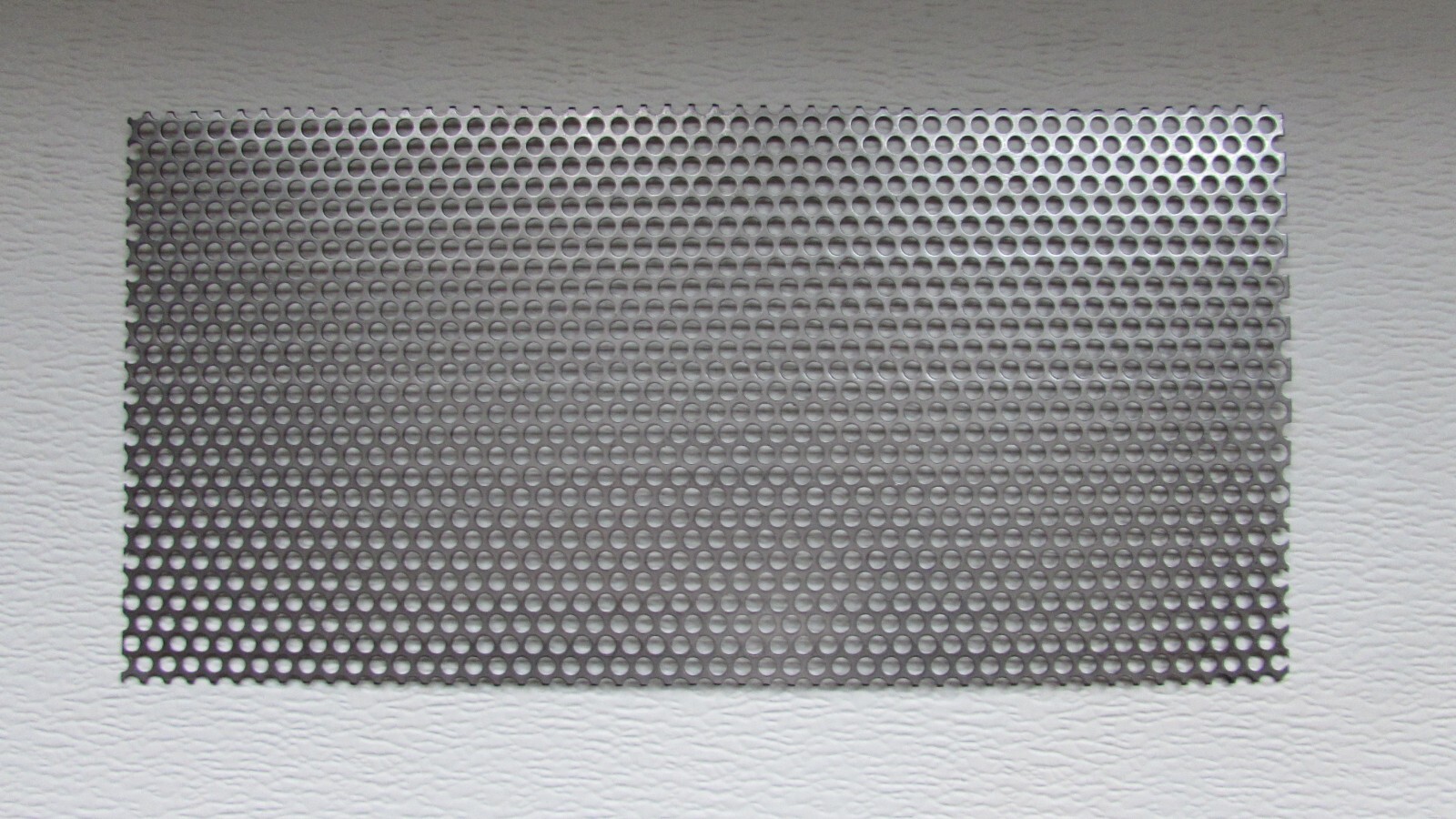 3/16″ HOLES-18 GAUGE-304 STAINLESS PERFORATED 11-1/2″ X 18″