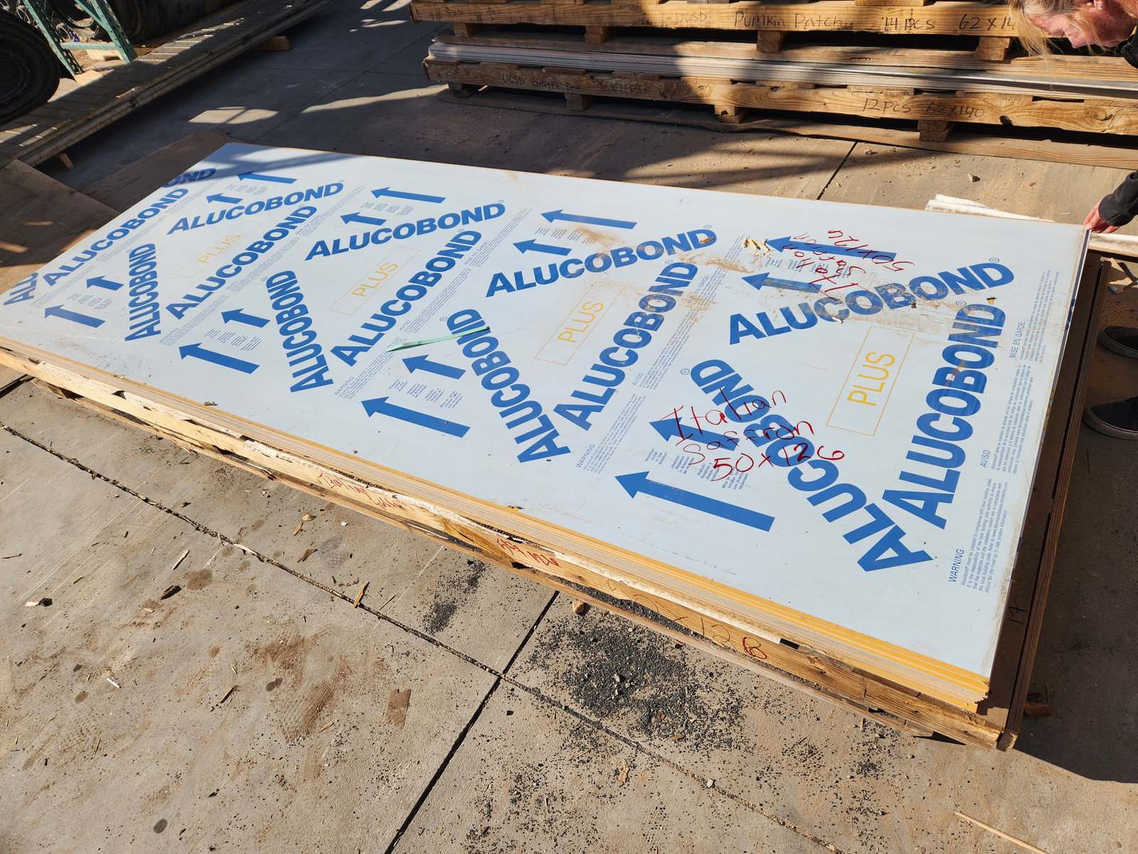 Aluminum Composite Panel – 10.5′ x 50″ x 0.15″ – Exterior Sign Cladding Sheet