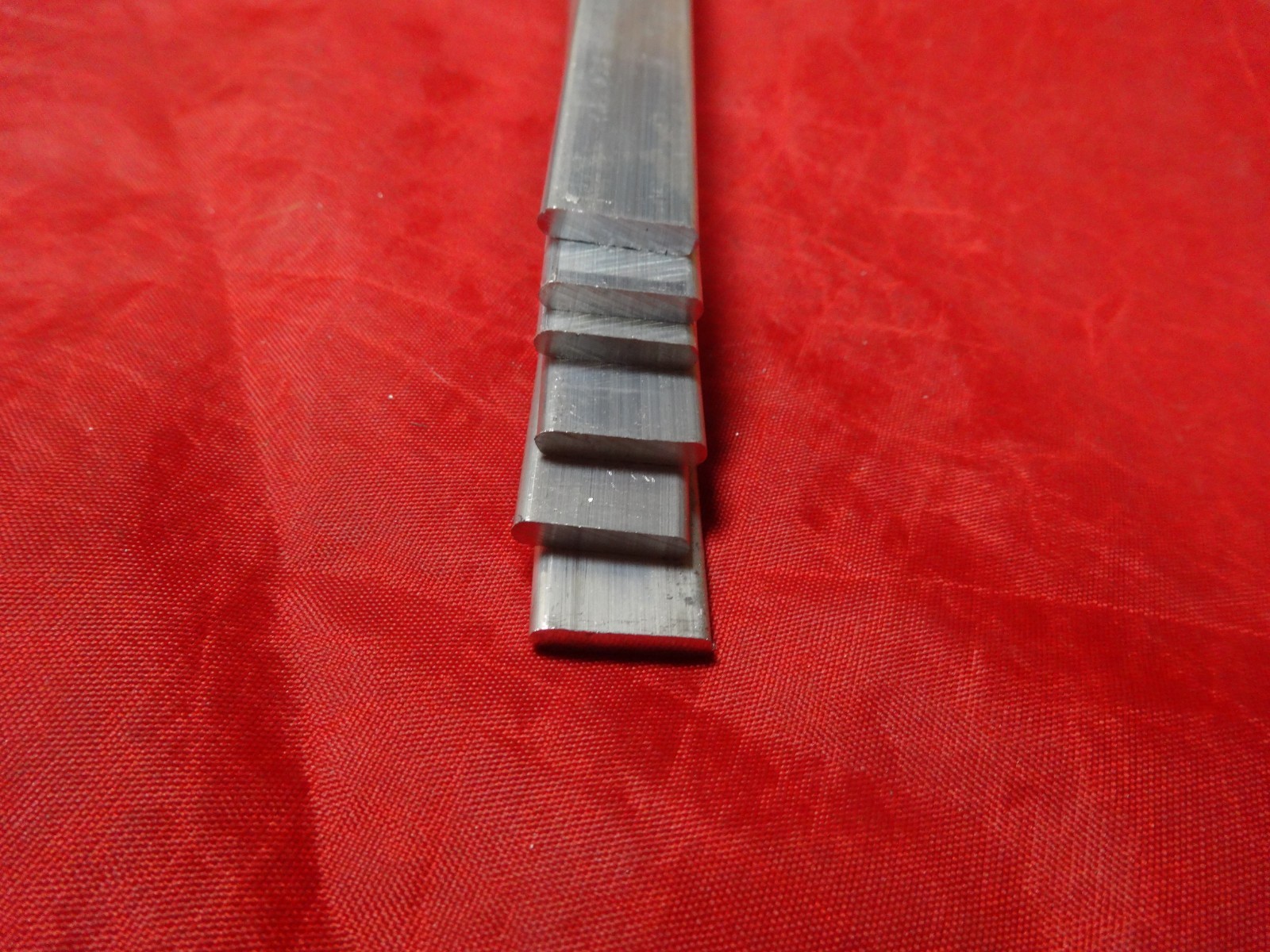 6 Pieces 1/8″ X 5/8″ ALUMINUM 6061 FLAT BAR 12″ long