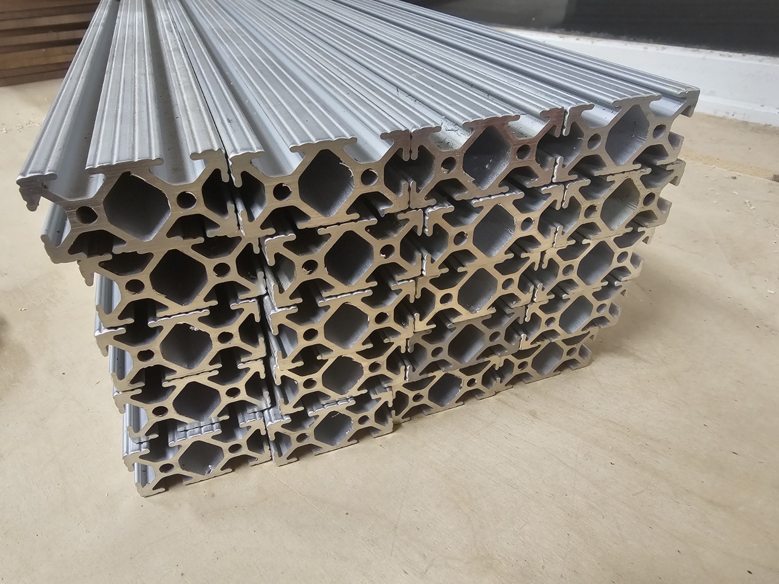 80/20 1020 17 15/16″ T-Slotted Extrusion 20 Pieces