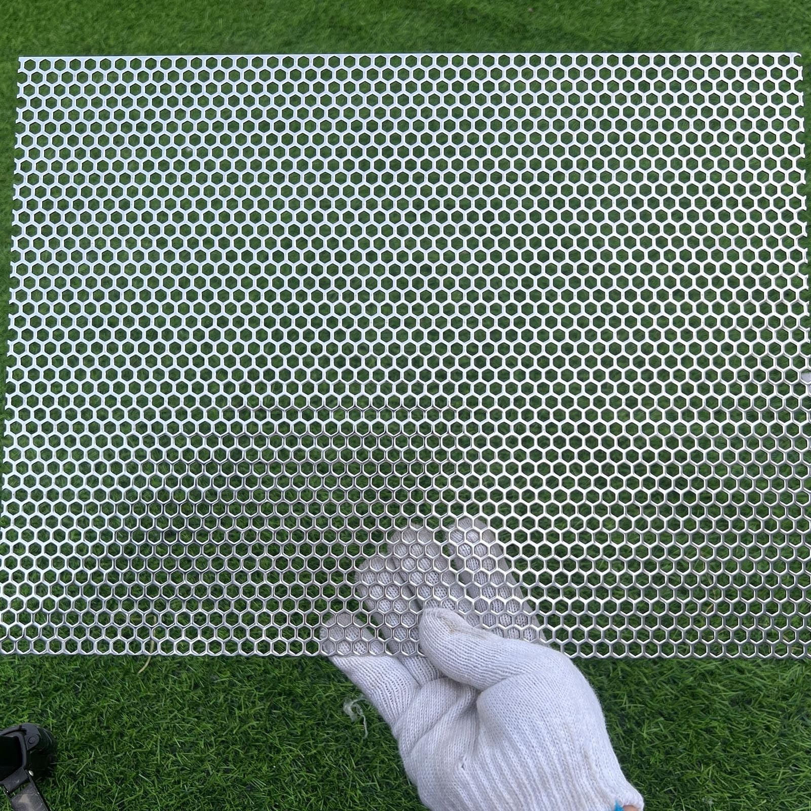 16″x12″ Perforated Metal Sheet 19 Gauge Hexagonal Hole 1/4″ 304 Stainless Steel