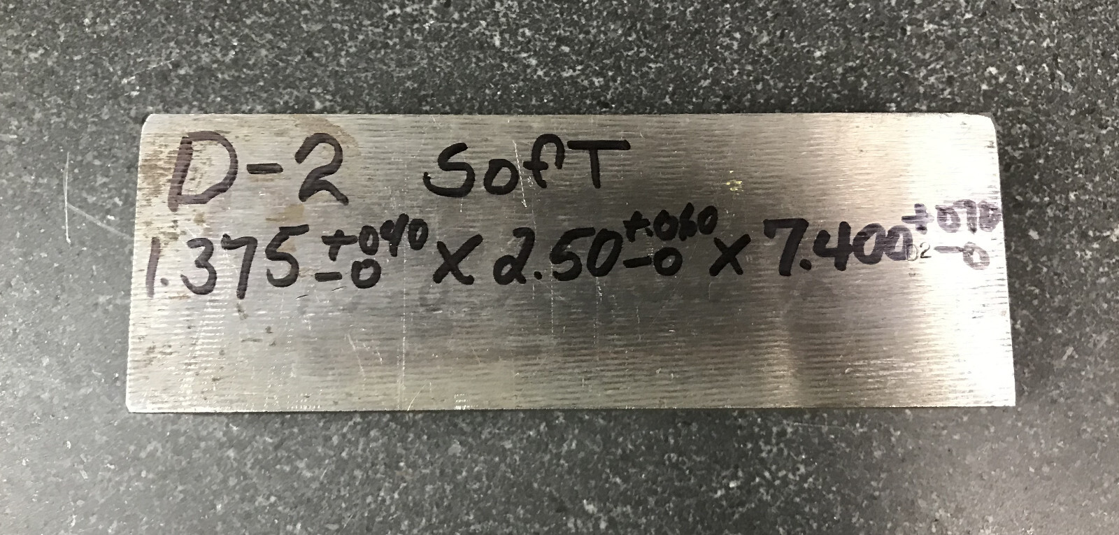 D2 TOOL STEEL 1.375 X 2.500 X 7.4″ SOFT FLAT BAR 1 3/8 x 2 1/2 x 7″ KNIFE STOCK