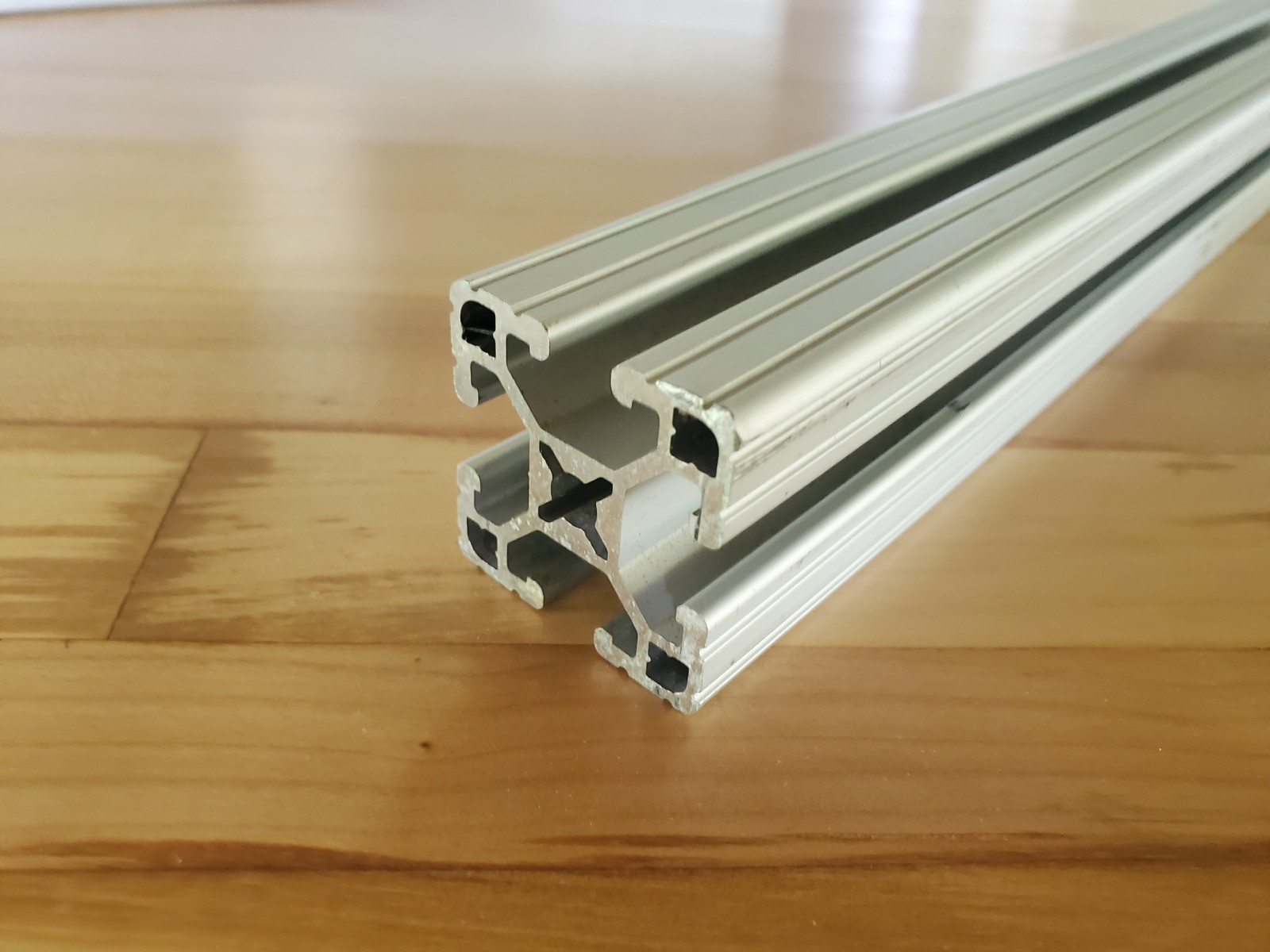 80/20 T-SLOT ALUMINUM EXTRUSION 1515-ULTRALITE, 1.5″ X 1.5″, 11 7/8″ L, LOT OF 2