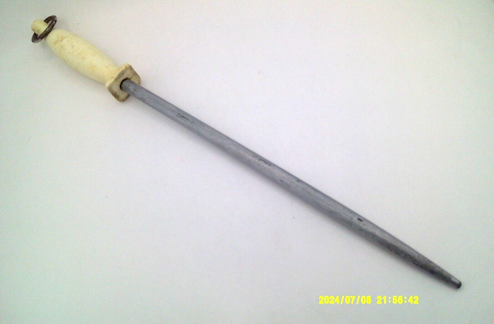 Hantover 12 inch Round Steel with Fine & Smooth Sides – Used