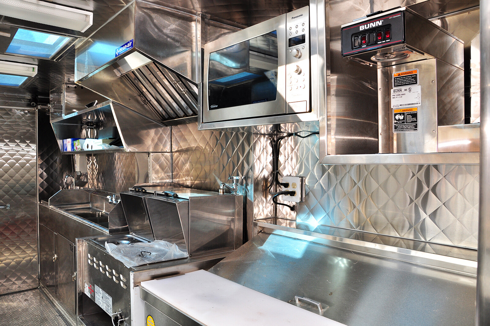 Food Truck & Restaurant Brushed Quilted Stainless Steel Wall Panel, 24Ga 48″x96″