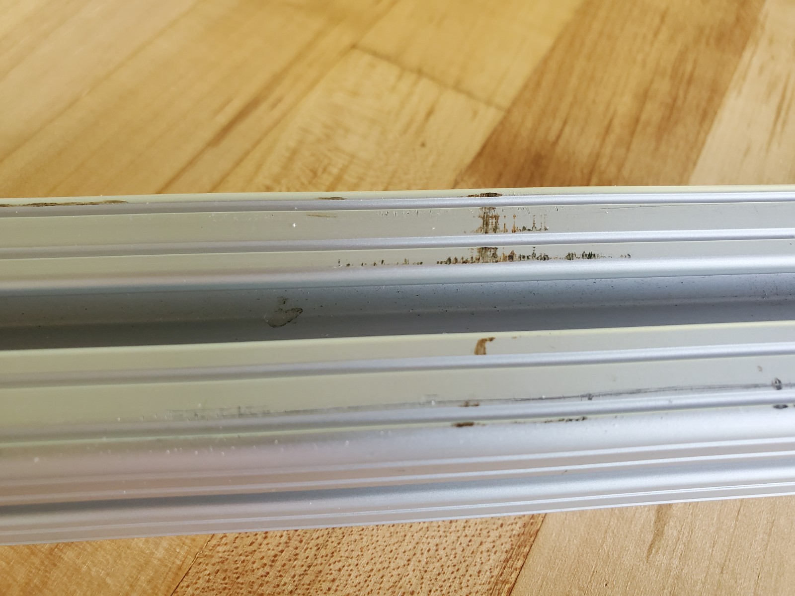 80/20 T-SLOT ALUMINUM EXTRUSION 1515-ULTRALITE, 1.5″ X 1.5″, 11 7/8″ L, LOT OF 2