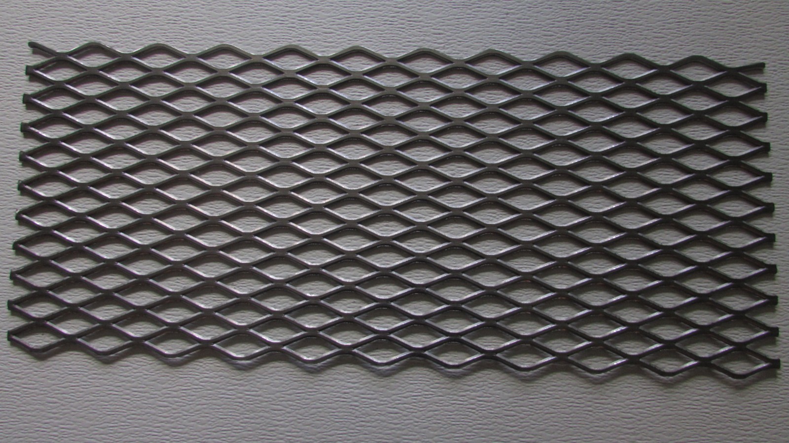 3/4#9 304 STAINLESS STEEL FLATTENED EXPANDED METAL—10″ x 23-1/2″