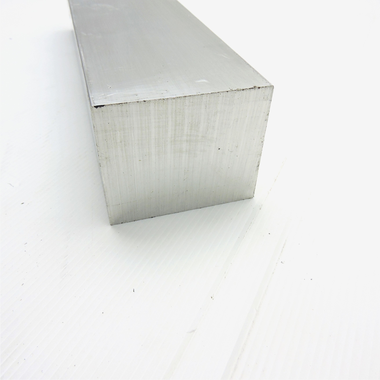 2.5″ thick 2 1/2 Aluminum 6061 PLATE 3.25″ x 21.375″ Long sku 137257