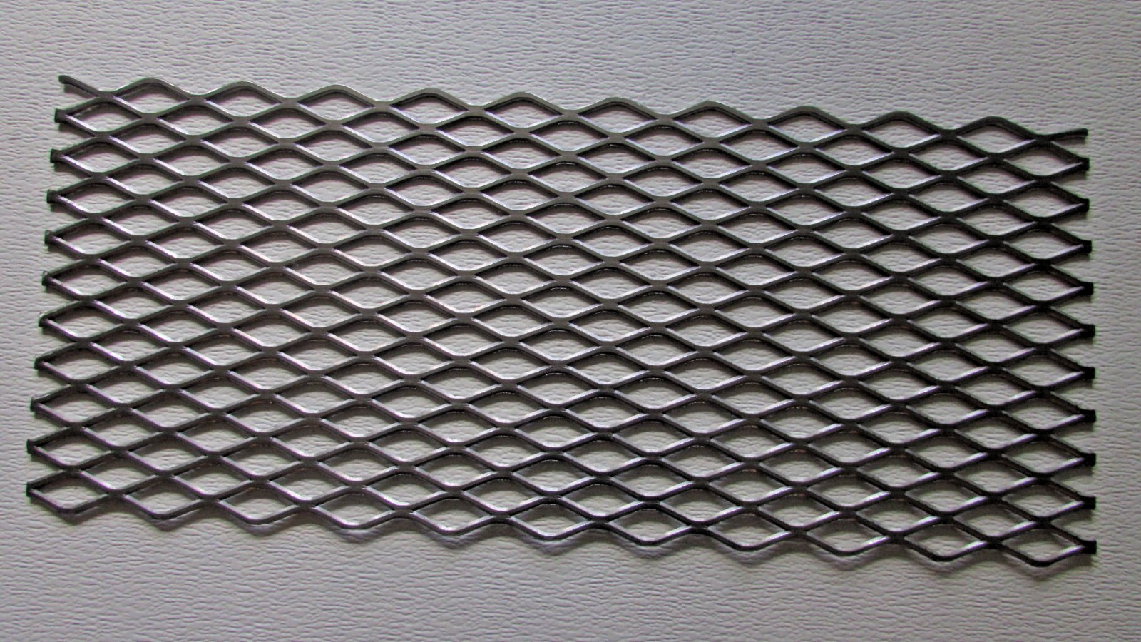 3/4#9 304 STAINLESS STEEL FLATTENED EXPANDED METAL—10″ x 23-1/2″