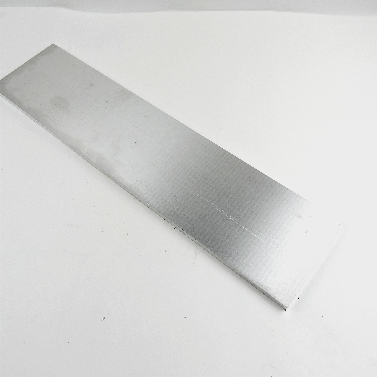 .625″ thick 5/8 Aluminum 6061 PLATE 5.875″ x 30.875″ Long sku 180779