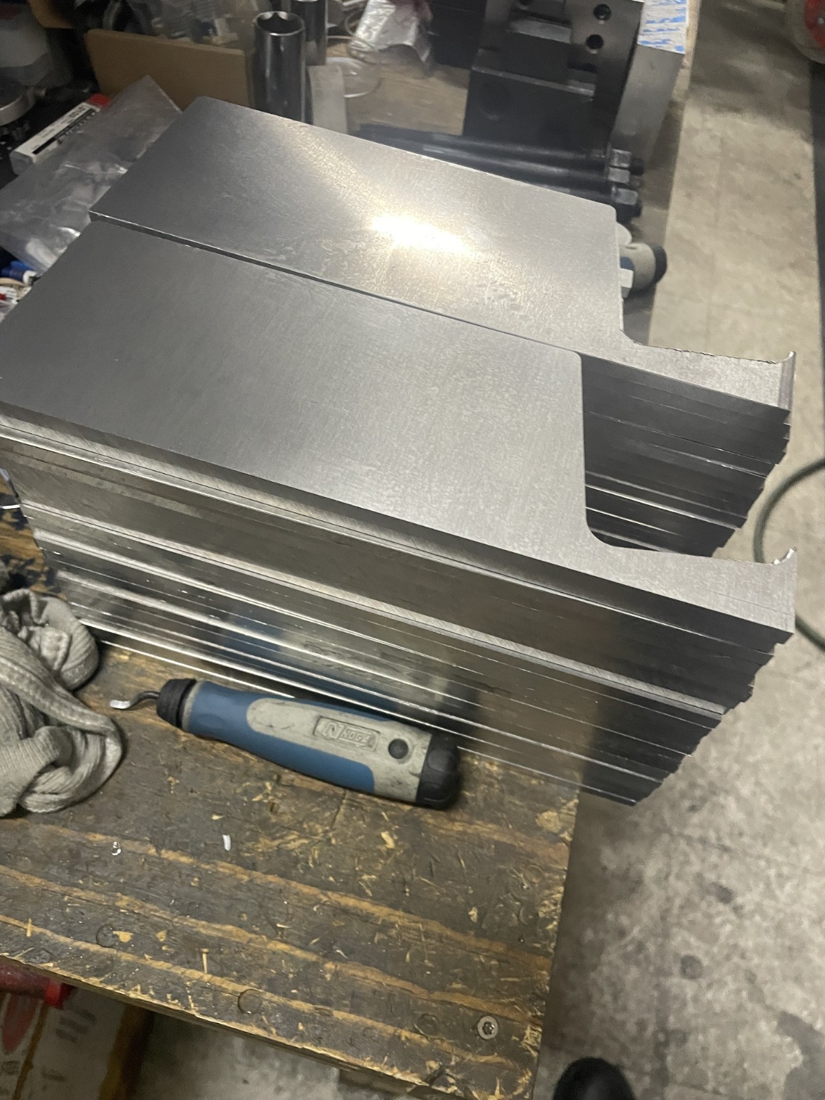 1 piece 5052 Aluminum Plate 1/4″(0.25″) x 7″ x 3″ – Flat Sheet – Remnant/Drop