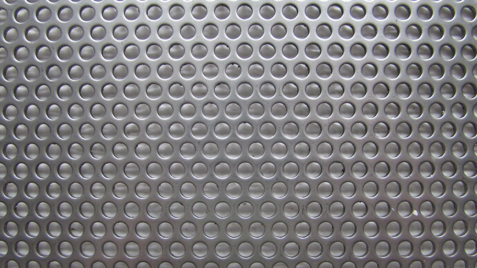 1/8″ ROUND HOLES 18 GA. 304 STAINLESS STEEL PERFORATED SHEET— 4-1/2″ X 7″