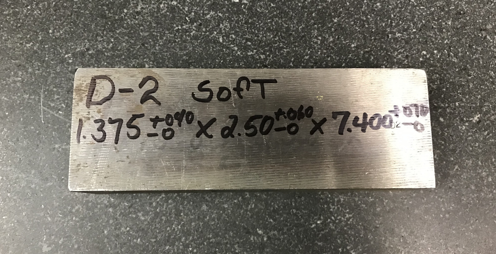 D2 TOOL STEEL 1.375 X 2.500 X 7.4″ SOFT FLAT BAR 1 3/8 x 2 1/2 x 7″ KNIFE STOCK