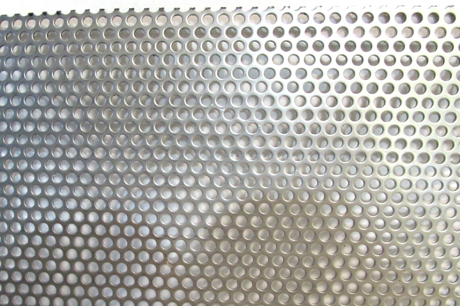 1/8″ HOLES-18 GAUGE– 304 STAINLESS STEEL PERFORATED SHEET –12″ X 12″
