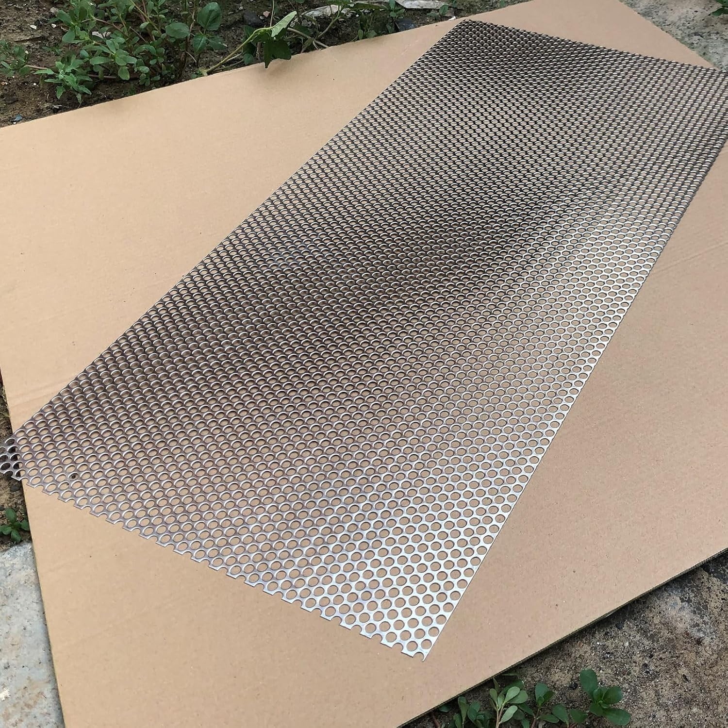 Expanded Metal Mesh Aperture 0.32in 36″x18″ Stainless Steel